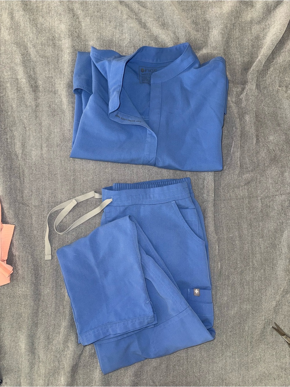 Figs ciel blue scrub set Rafaela top straight pants size M and S women’s scrubs